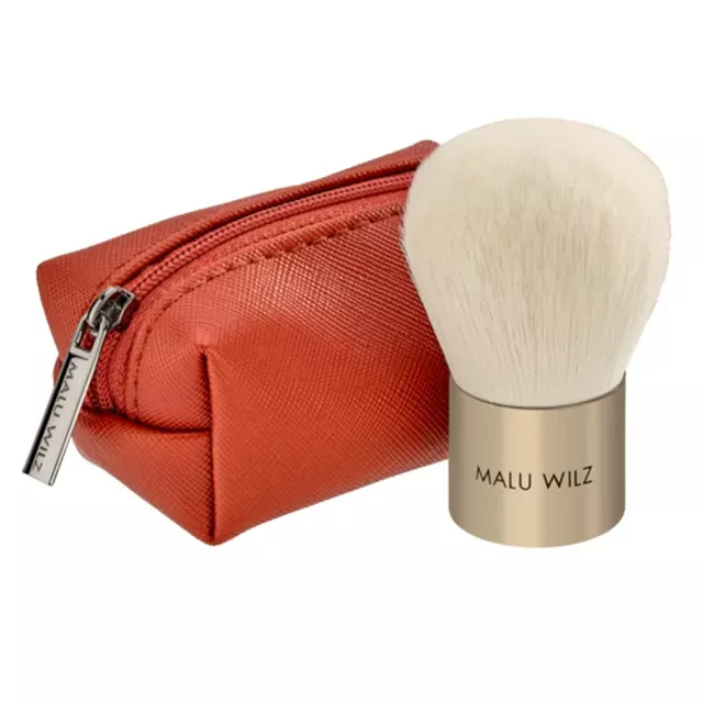 Malu Wilz Touch Up bronzosító púderecset cipzáros kistáskával